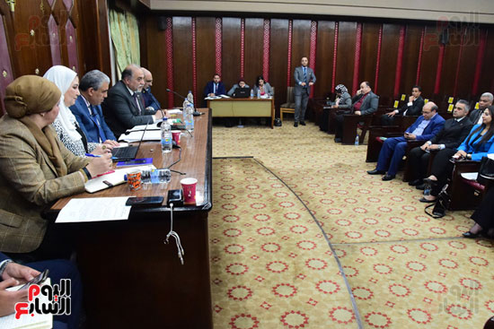 اجتماع لجنة القوي العاملة بمجلس النواب (6)