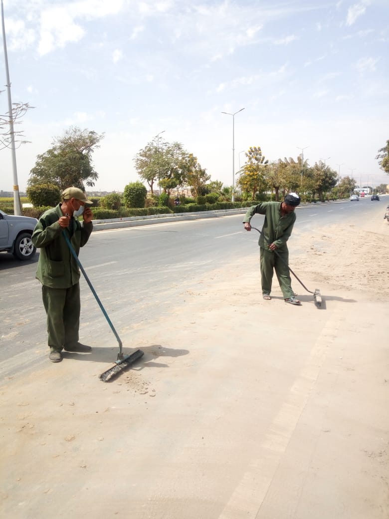 حملات نظافة ورفع كفاءة بشوارع أحياء الأقصر  (2)