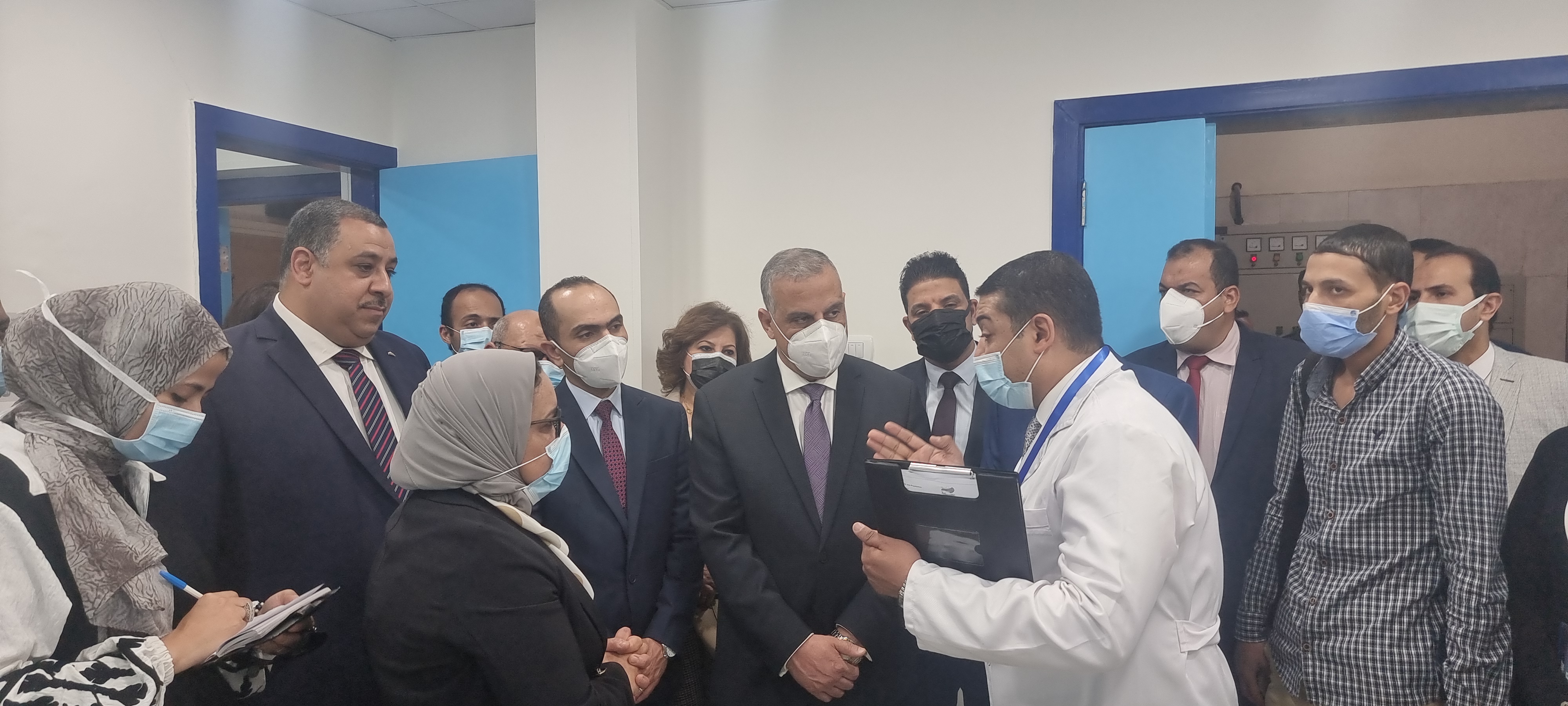 Le gouverneur de Sohag a inauguré une nouvelle unité de radiologie à l'hôpital Fever (6)