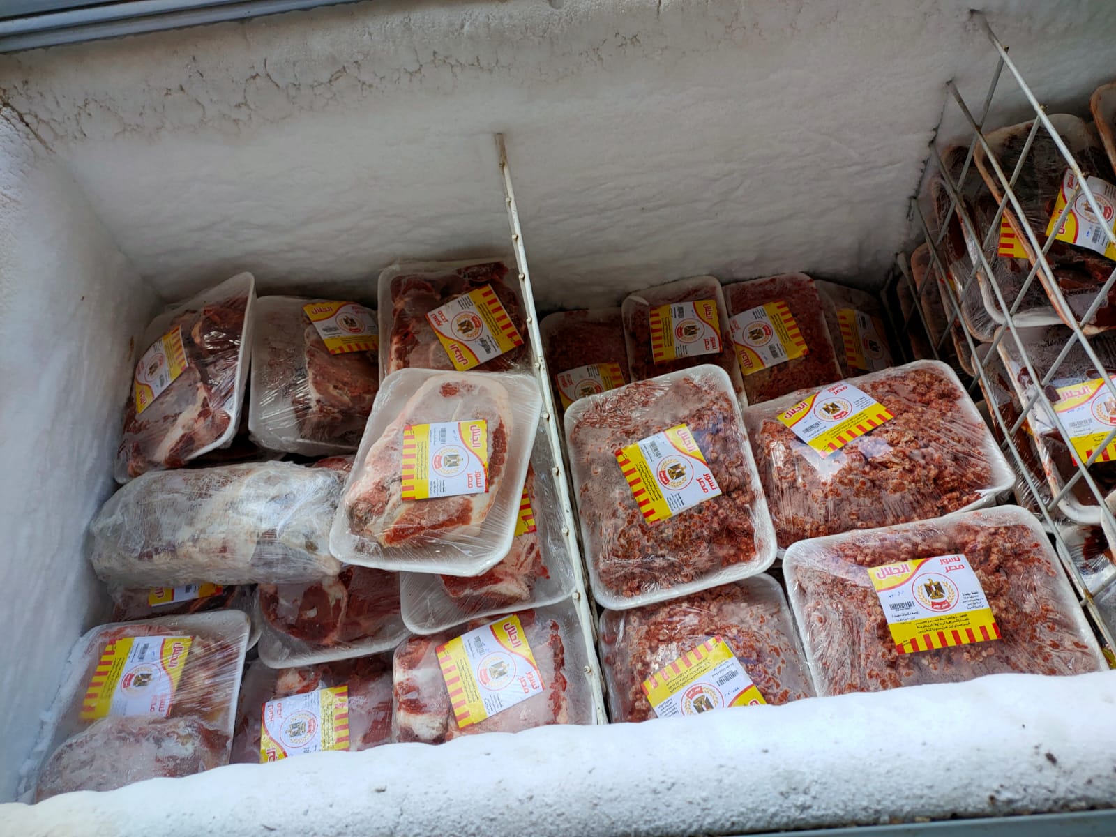 التأكد من صلاحية اللحوم خلال حملة على الاسواق بكفر الشيخ