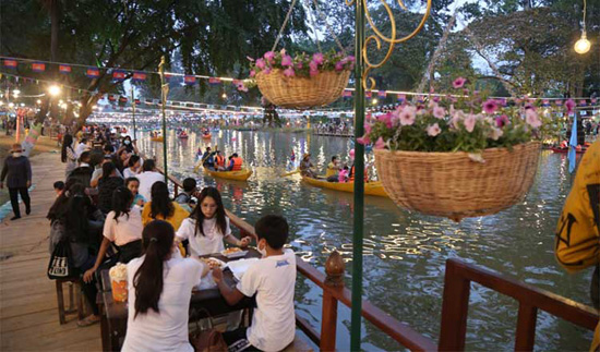 احتفالات الكمبوديين بالسنة الخميرية الجديده