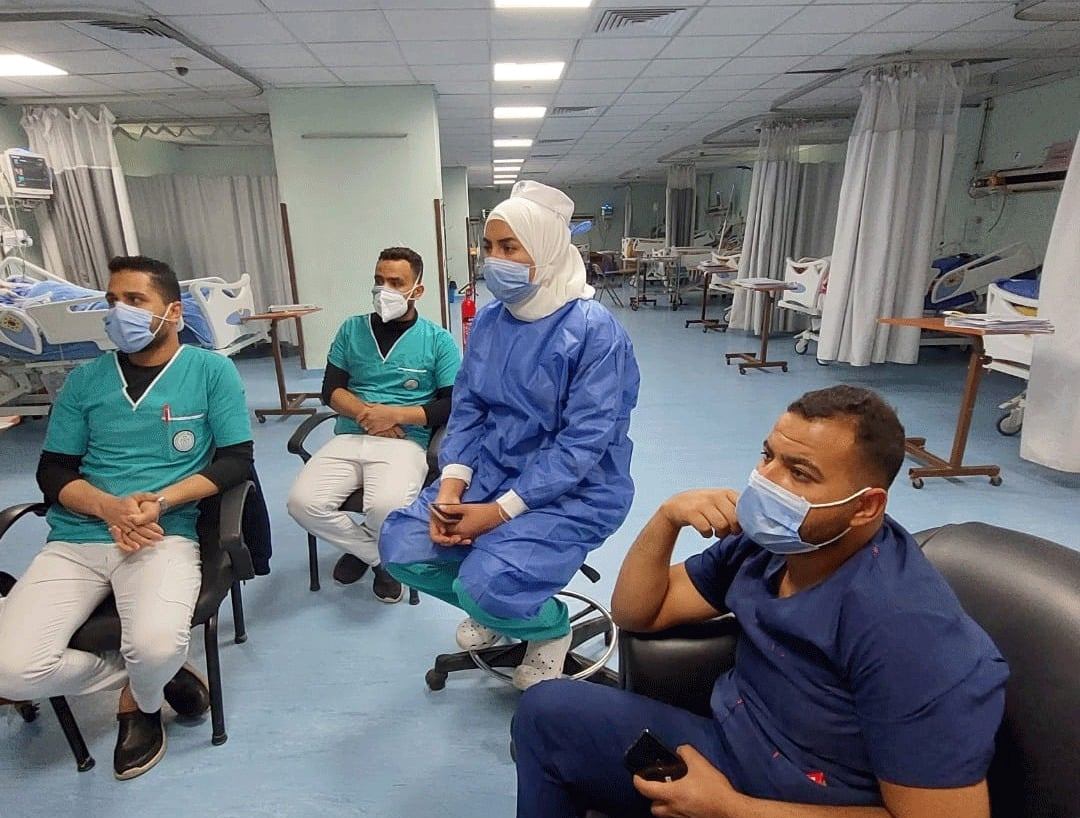 تدريب 300 طبيب وممرض من العاملين بالطوارئ بمستشفيات الرعاية  (4)