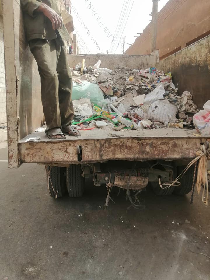 رفع 10 أطنان مخلفات وقمامة فى حملات النظافة الشاملة بالأقصر (2)