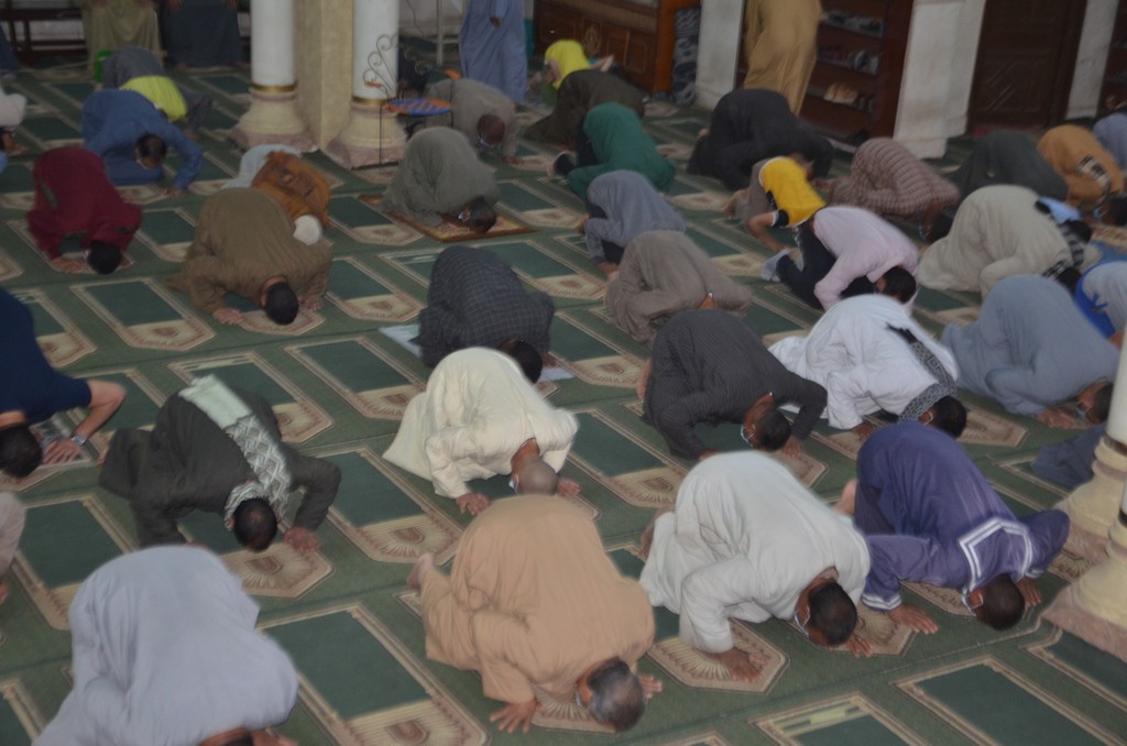تطوير المسجد العتيق والصلاة داخله