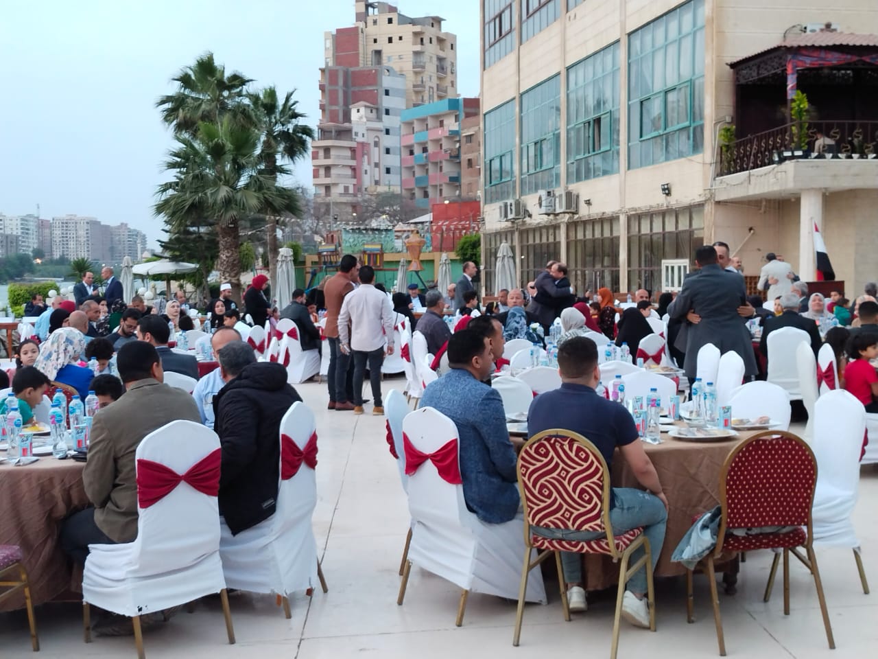 تكريم عدد من أسر الشهداء خلال حفل إفطار جماعى بالقليوبية (4)