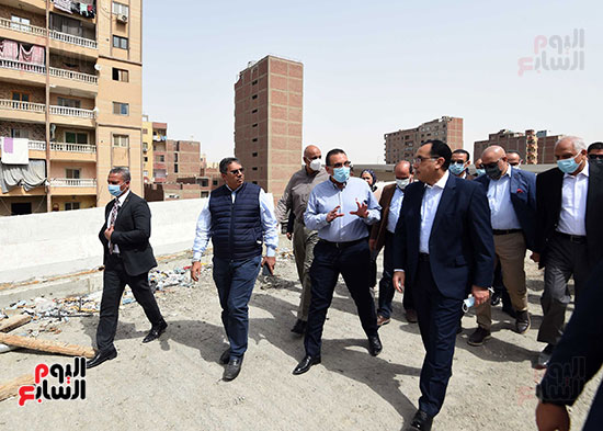 رئيس الوزراء يتفقد محور الفريق كمال عامر  (8)