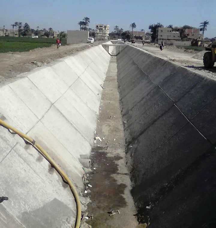 تبطين ترعة الجزيرة بطما (1) (1)