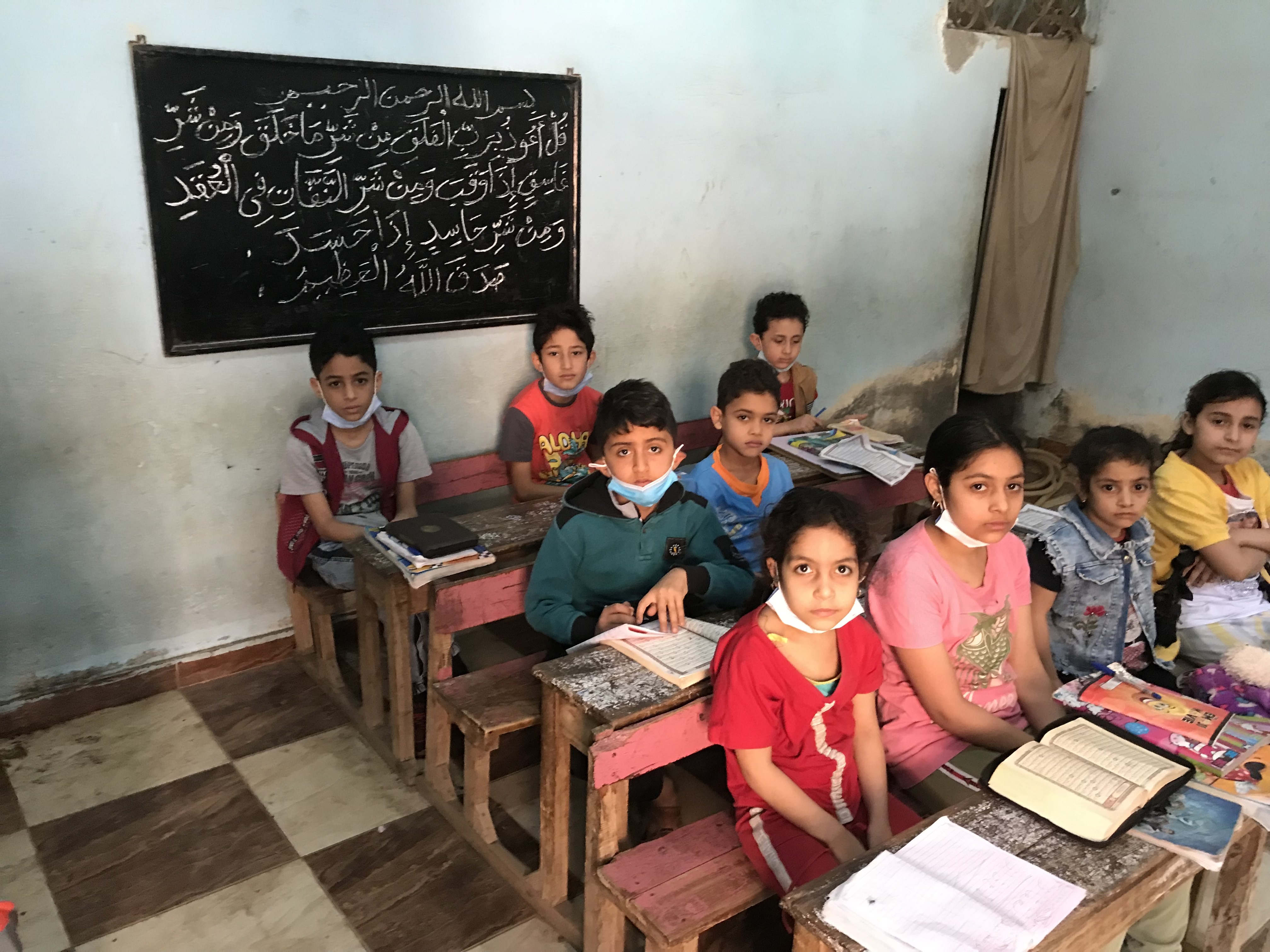 الأطفال أثناء حفظهم القرآن