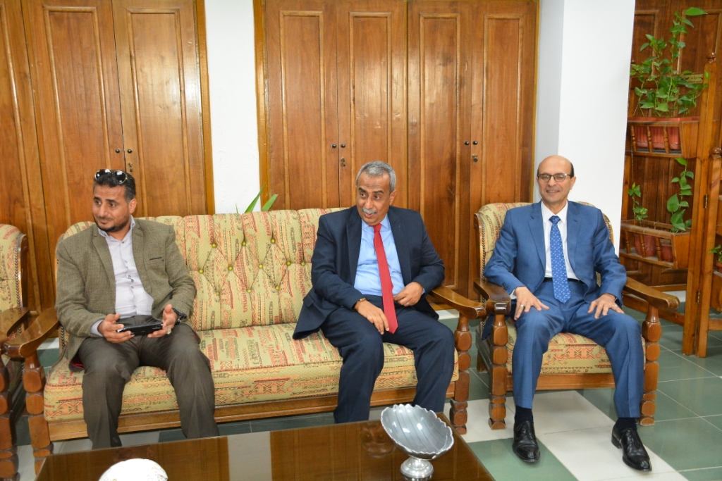 رئيس جامعة أسيوط يستقبل نظيره لجامعة أبين اليمنية لبحث سبل التعاون (21)