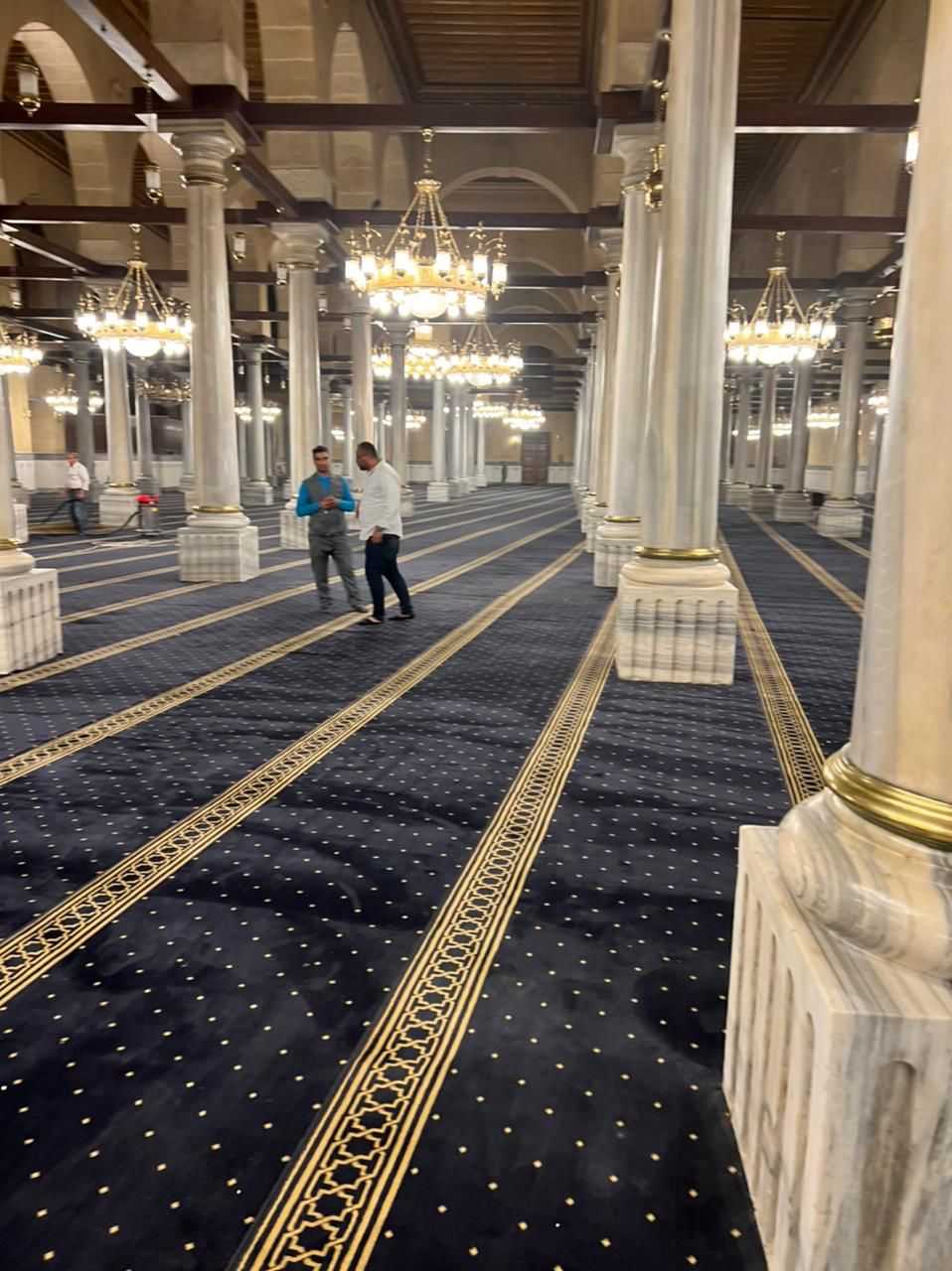 مسجد الإمام الحسين بعد إعادة ترميمه
