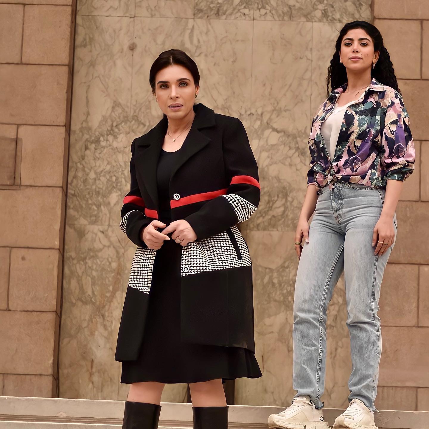 دينا وكارولين