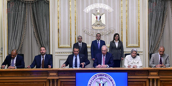 رئيس الوزراء يشهد توقيع مذكرة لإنتاج 390 ألف طن أمونيا خضراء سنوياً (4)