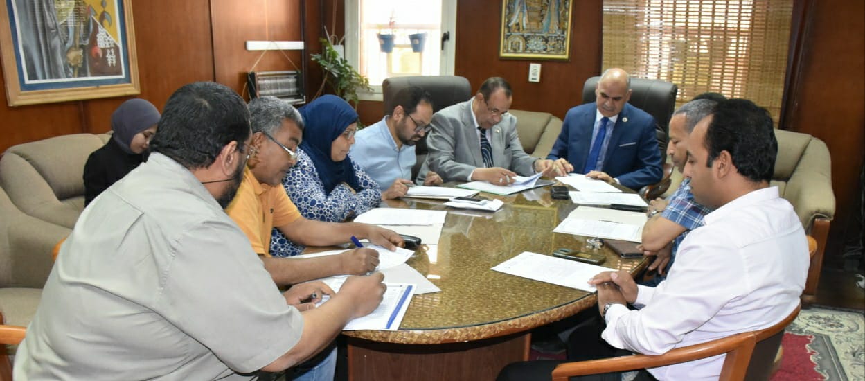 رئيس جامعة الأقصر يلتقى رئيس جهاز مدينة طيبة الجديد  (3)