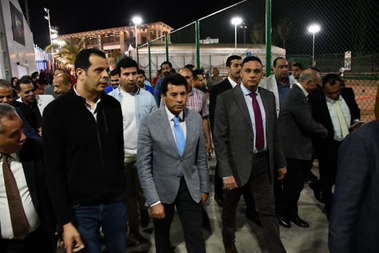 وزير الشباب والرياضة يتفقد نادى الحوار الرياضي في مستهل زيارته للدقهلية (13)