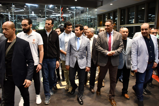 وزير الشباب والرياضة يتفقد نادى الحوار الرياضي في مستهل زيارته للدقهلية (4)