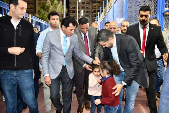 وزير الشباب والرياضة يتفقد نادى الحوار الرياضي في مستهل زيارته للدقهلية (3)