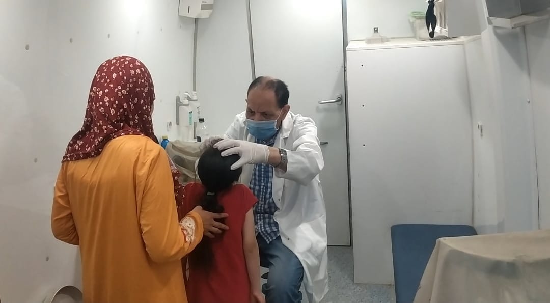 علاج236 حالة مرضية بقرية صنعاء ضمن قوافل حياه كريمة بالوادي الجديد (4)