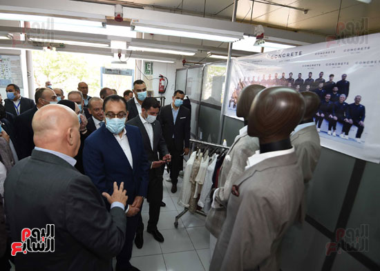 زيارة رئيس الوزراء للمصانع العاشر من رمضان (18)