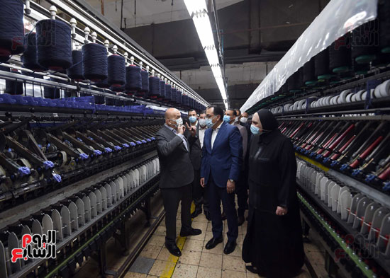 زيارة رئيس الوزراء للمصانع العاشر من رمضان (5)
