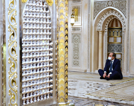 الرئيس السيسى يفتتح مسجد سيدنا الحسين بعد تجديده (4)