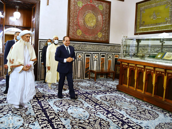 الرئيس السيسى يفتتح مسجد سيدنا الحسين بعد تجديده (7)