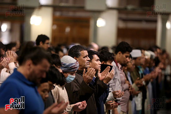 دعاء المصلين فى ليلة 27 رمضان