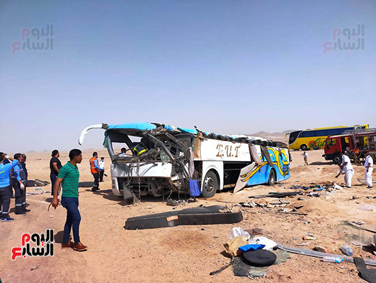 مصرع-2-وإصابة-42-آخرين-في-حادث-أتوبيس-ركاب-فى-جنوب-سيناء--(1)