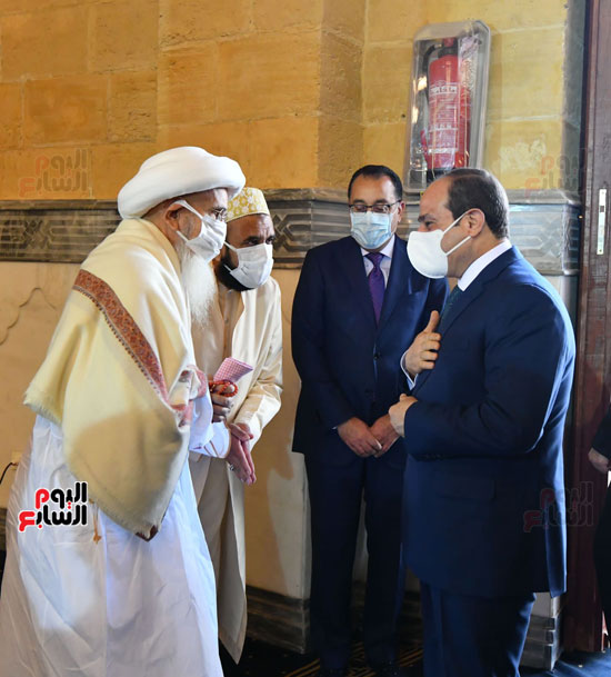 الرئيس السيسي يفتتح مسجد الحسين بعد التطوير (4)