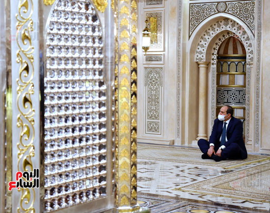 الرئيس السيسي يفتتح مسجد الحسين بعد التطوير (9)