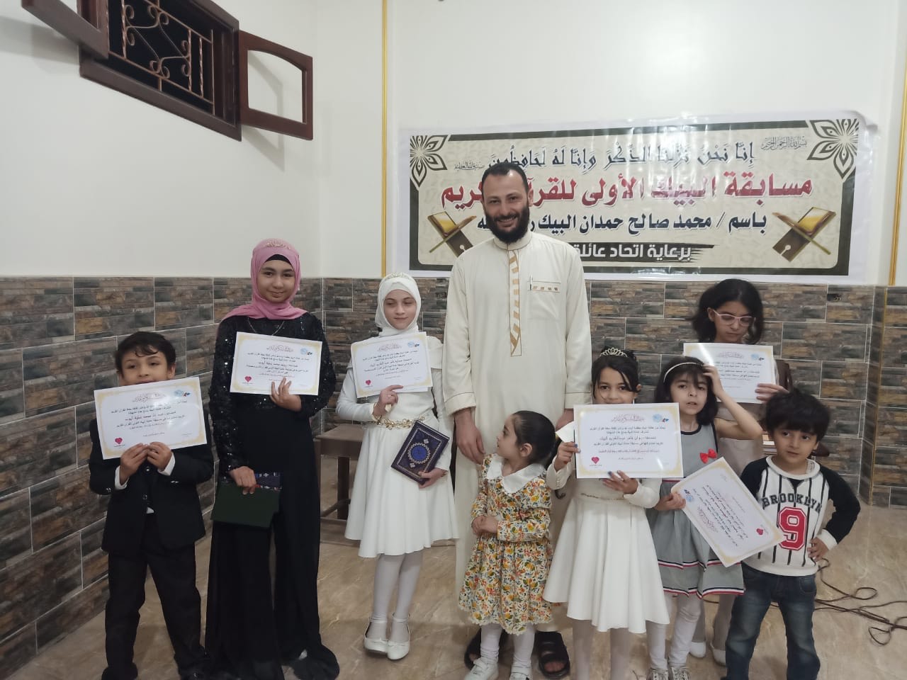عائلة بالعريش تنظم حفل تكريم لأبنائها من حفظة القرآن الكريم  (1)