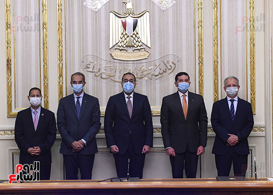 رئيس الوزراء يشهد توقيع بروتوكول تعاون لدعم الشركات الناشئة فى مصر    (6)