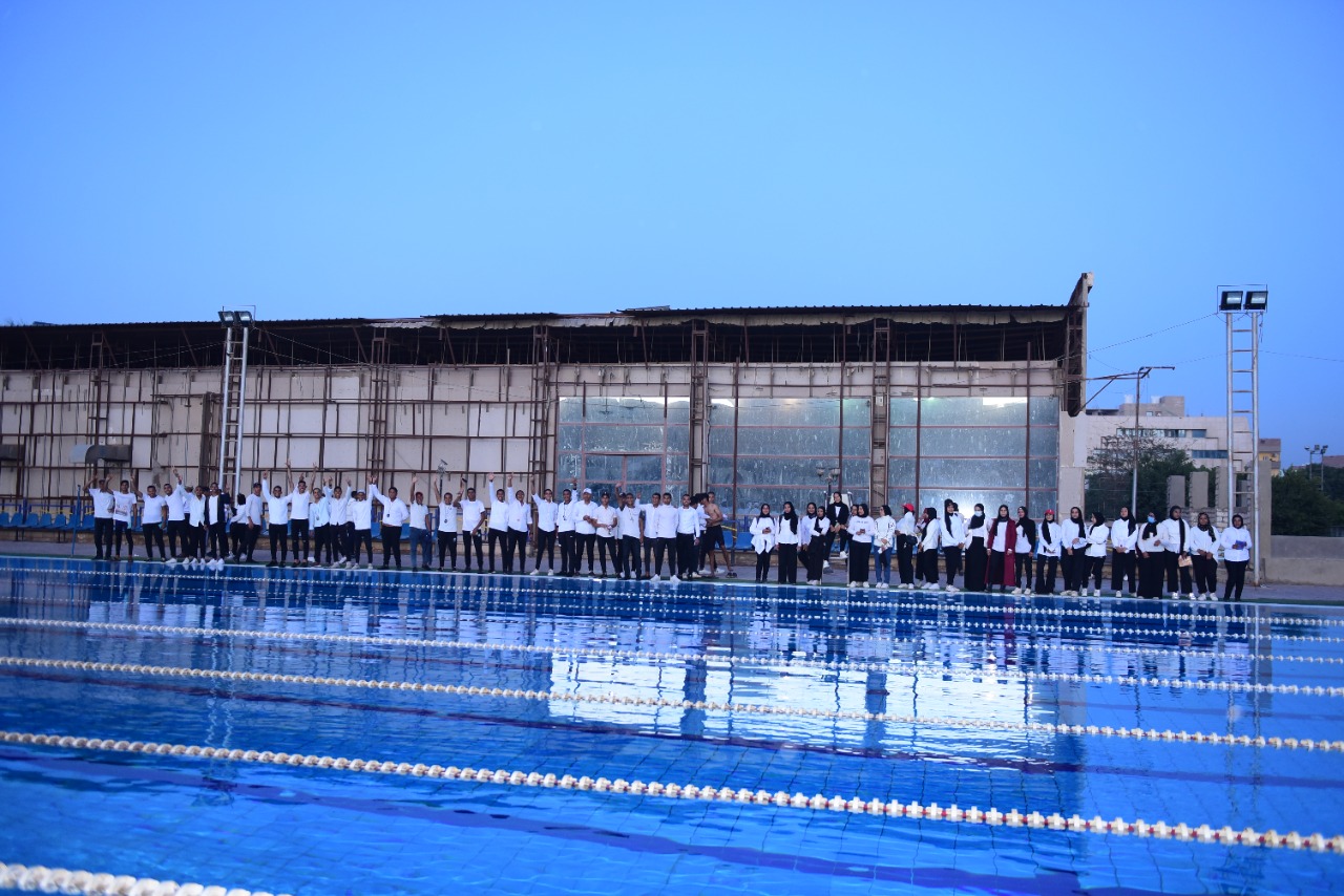 مبادرة مصر بلا غرقي تربية رياضية تنظم بطولة ودية للاعبي السباحة بسوهاج