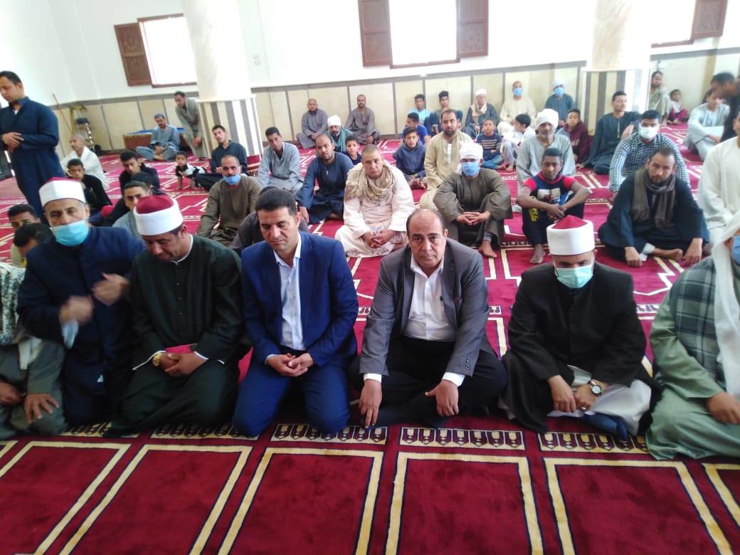  رؤساء الوحدات المحلية في افتتاح مساجد بقرى الفشن واهناسيا   (2)