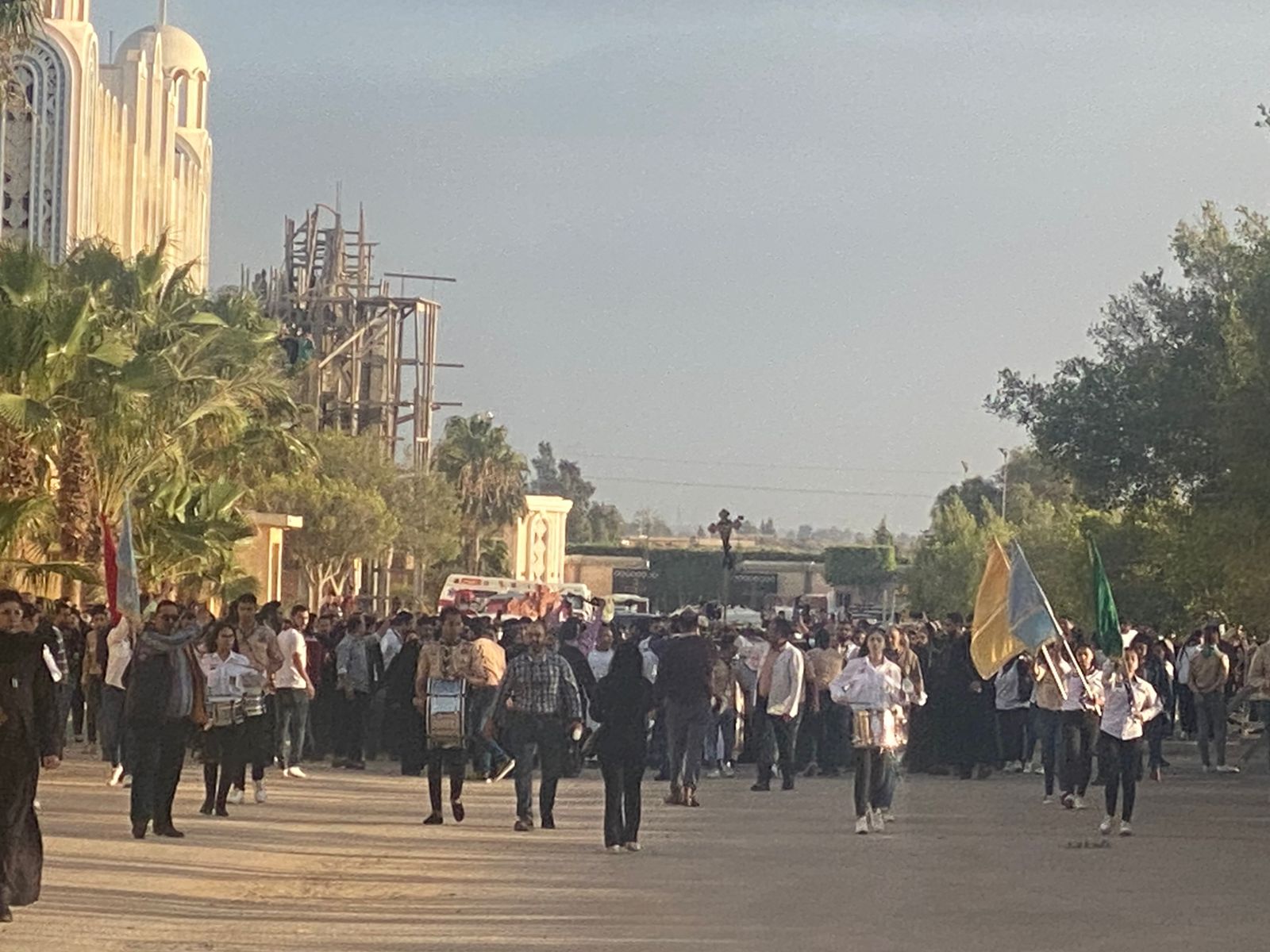 وصول جثمان القمص أرسانيوس إلى مثواه الأخير بدير مارمينا (1)