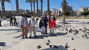 عدد من السياح بميدان الشهداء