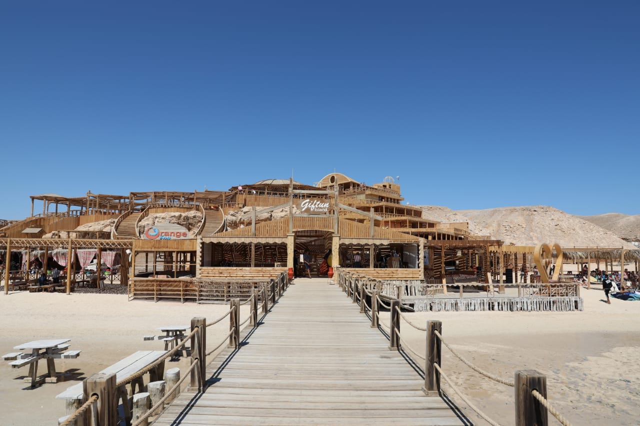 مباني خشبية على الجفتون مباني خشبية على الجفتون