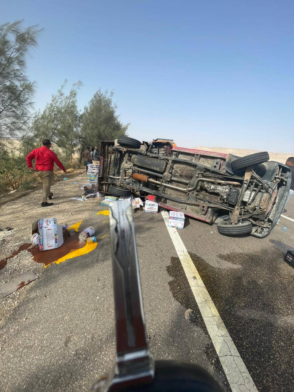 انقلاب سيارة دهانات دون إصابات بقنا