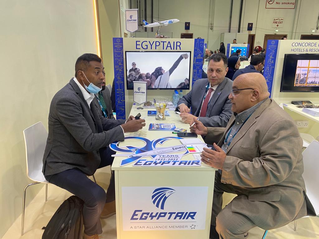مصر للطيران تشارك في معرض سوق السفر العربي (3)