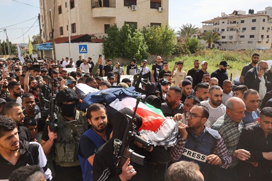 تشييع جثمان الصحفية لافلسطينية شيرين أبو عاقلة (8)