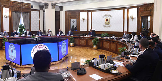 رئيس الوزراء يتابع الموقف التنفيذى لأعمال المرحلة الأولى من حياة كريمة (5)