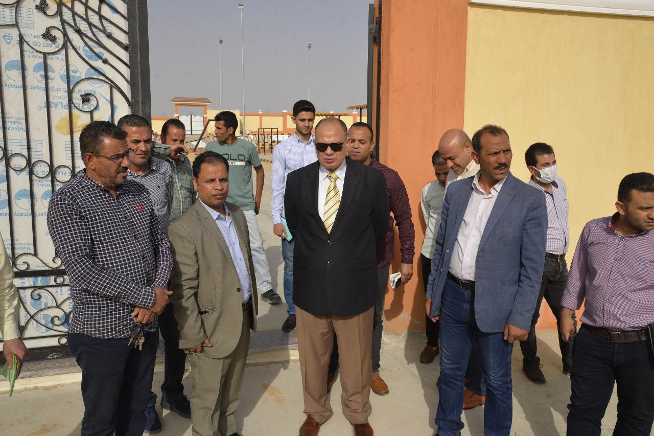 محافظ أسيوط يتفقد بعض الخدمات ومشروعات الاسكان بمدينة ناصر  (9)