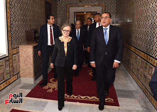 وصول-رئيس-الوزراء-لمقر-رئاسة-الوزراء-التونسية