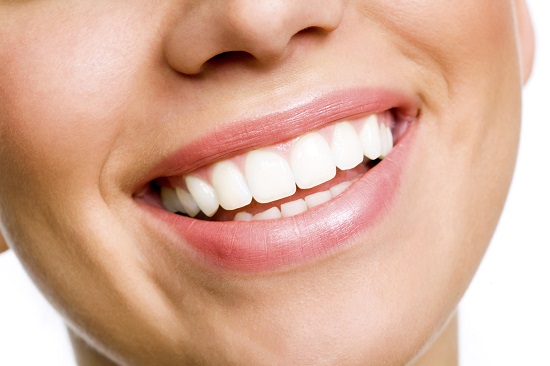 وصفات لتبييض الاسنان