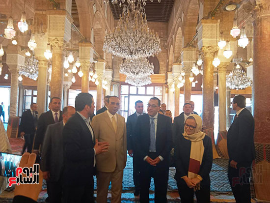جولة تفقدية لرئيس الوزراء ونظيرته التونسية وزيارة لجامع الزيتونة (2)