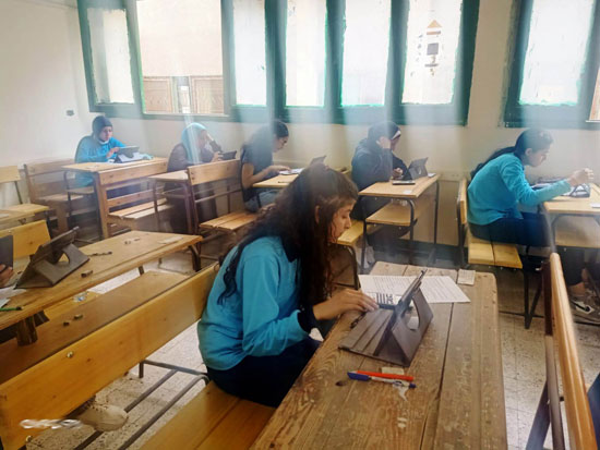 الصف الأول الثانوى (7)