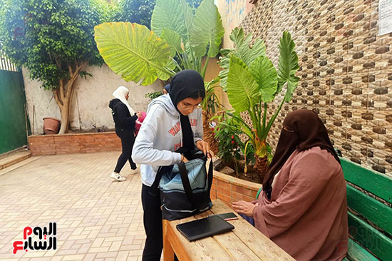 طلاب الثانويه (8)