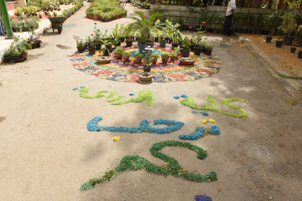 جامعة سوهاج تفتتح معرض زهور الربيع ونباتات الزينة الثاني عشر  (8)