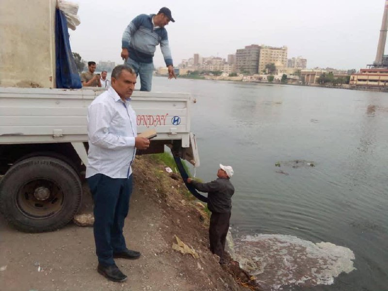 محافظ الدقهلية يدشن بدء أعمال تنفيذ خطة إلقاء 2 مليون ذريعة سمكية في النيل(5)