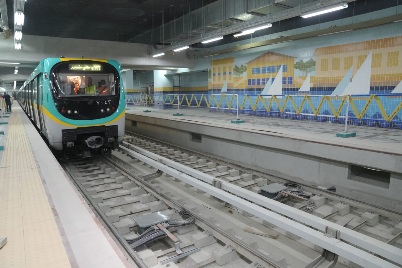 أول تجربة لتسيير مترو بدون ركاب من محطة ناصر للكيت كات