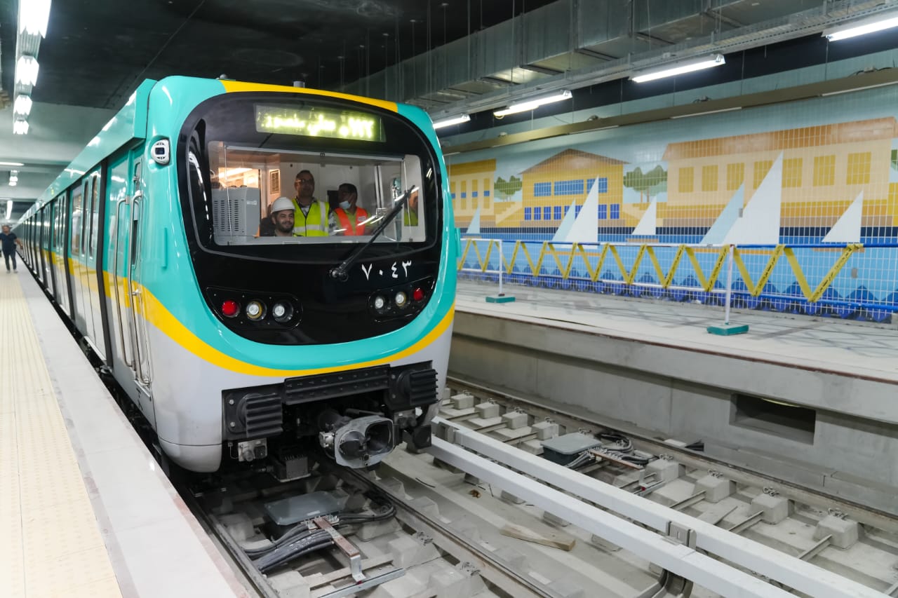 تجربة لتسيير  قطار مترو بدون ركاب من محطة ناصر للكيت كات